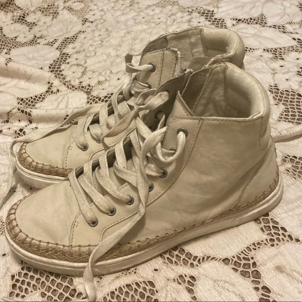 Ugg sneakers